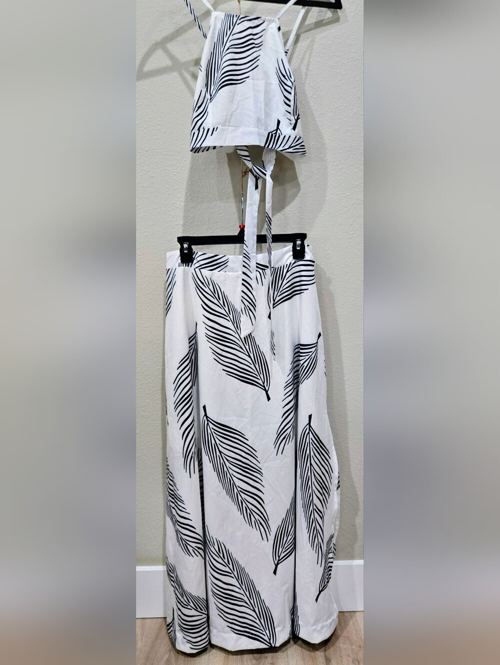 SHEIN White & Black Leaf Print Skirt Set